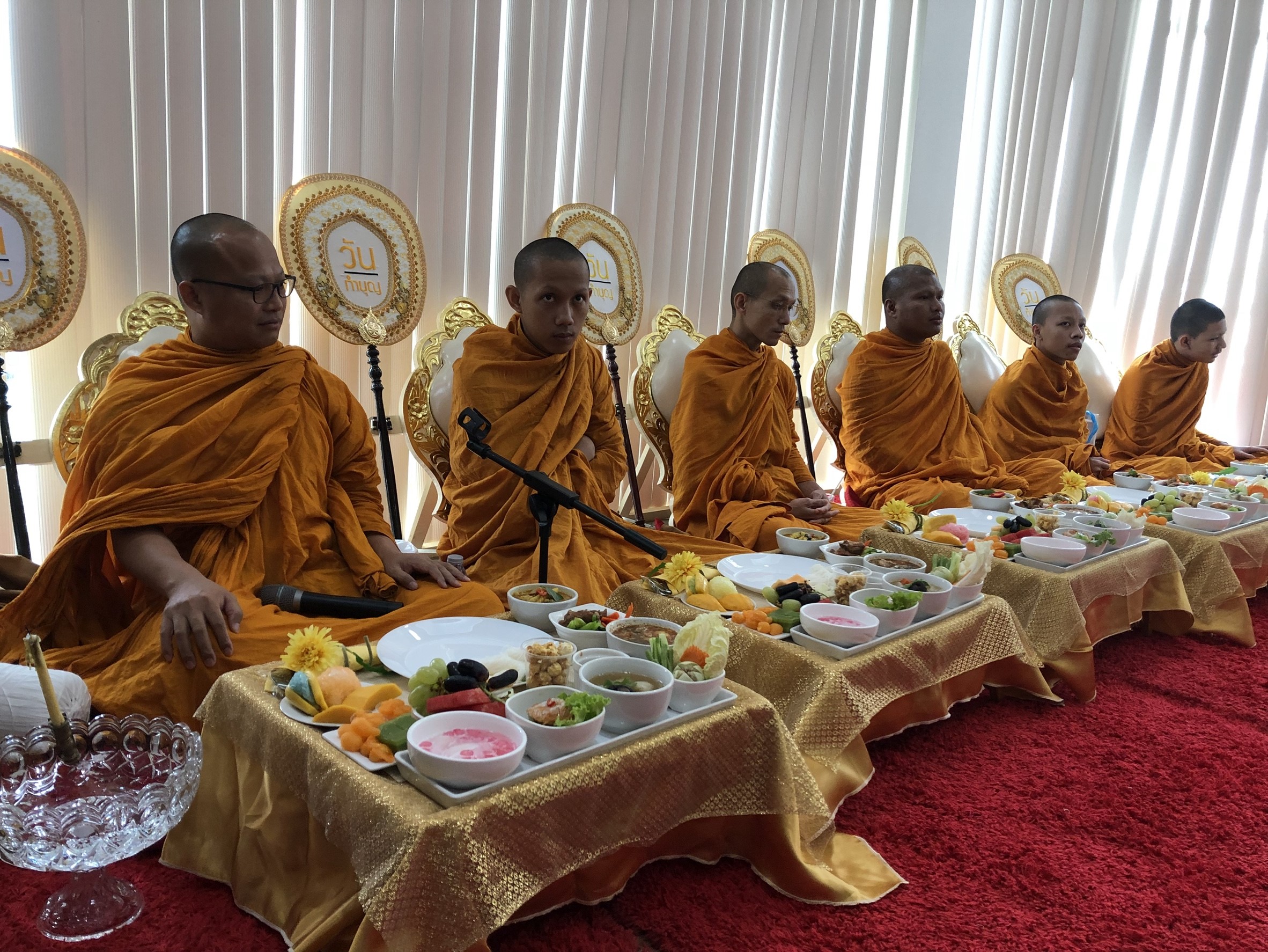 ทำบุญออฟฟิต 7 เมษายน 2561